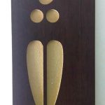 PLACA BANHEIRO MAD.FEMI.2 17X9,5X0.6CM
